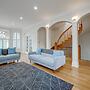 Huge Lincoln Park 6 Bed Duplex with Free Parking! by AllSet Turnover