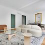 Elegant in Neuilly-sur-seine: A Charming Retreat