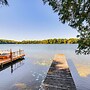 Walk to Water: Lake House in Suring!