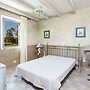 Charming Cottage in Oppede Amidst Vineyards