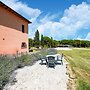 Vibrant Holiday Home in Castiglione del Lago