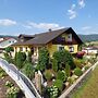 Scenic Apartment With Balcony, Garden, Deckchairs, Barbecue
