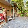Lively Holiday Home With Garden, Barbecue, Garden Furniture