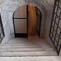 Renovated Castle Apartment With Swimming Pool