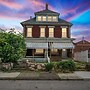 Cozy Renovated 19th Century Home, 5 Min to OSU! 3 Bedroom Home by Paul