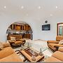 Authentic Lake View Apartment
