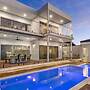 Stanford Luxury Pool Sauna Spa Tennis Court
