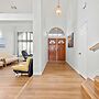 Spacious Retreat Near Iconic LA Sights