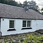 Cozy Gogarstone Cottage in Newbridge