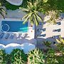 Beach Front Hotel Boutique DK House