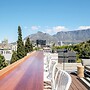 De Waterkant Holiday Apt w Hot Tub The Honey Comb