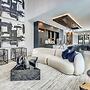 Serenity Estates 5BR Modern Retreat w Exclusive Amenities Near Airport