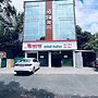 Hotel Kailas Lodging