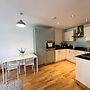 2br&2ba-balcony-freeparking-fastwifi-kingbed