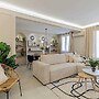 Haussmann Apartment - South-facing Balcony 2br/4p