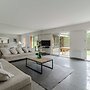 Luxury Haven With Pool, Tennis and Large Garden