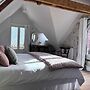 Exceptional 5 Bedroom House Near the Beach