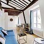 Parisian Charm in the Heart of the Marais !