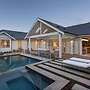 Muskoka Luxe Retreat With Pool Spa Fire Pit