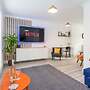 Host Stay Davies Close