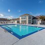 Colony Club H6