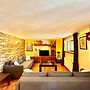 Rural Apartment With Direct Access to the Pool
