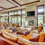 Golf Getaway w/ Hot Tub, Course Views in Cle Elum!