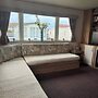 3 bed With Balcony on Lido Beach