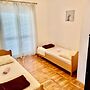 Cozy Necujam Apartments With Sea View
