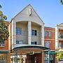 The Grand Apartments North Adelaide Parking