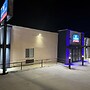 Lakeside Inn & Suites