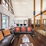 Furano Lodge 10 by H2 Life
