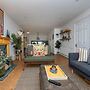Host Stay Blue Boho at Bristol Gardens