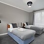 2-bed Flat, Wishaw, Free Parking, Family-friendly