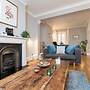 Host Stay Temple Street Townhouse