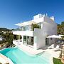 Charming Villa in Delightful Gateway