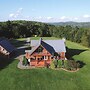 Mountain House & Cottage at Seminary Hill by Avantstay
