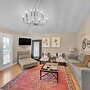 Stylish Museum Apt 3 Comfort & Culture Combined 1 Bedroom Duplex