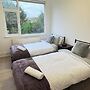 Charming Luton Home for Families & Business Stays