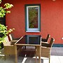 Ferienhaus mit Grosser Terrasse am Garder See