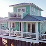 Walk to Ocean: Home w/ Deck in Surfside Beach!