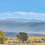 Near Skiing: Mtn-view Getaway in Eagle!