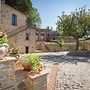 Agriturismo Borgo Pulciano in Montone