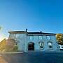Summer Sale! Beakstown House Luxurious 5-bed Villa
