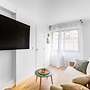 Lavie Maison Equipped Studio Chartrons