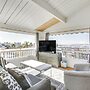 3 Mi to Balboa Park: Water-view Condo w/ Balcony