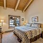 2 Level Unit w/ Pool Hot Tubs Private Deck