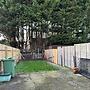 3 bed Chill Glouc With 3 Bedrooms and 1 Bathrooms