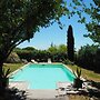 Charming Holiday Home With Garden and Private Pool, Vernegues-ex TUI
