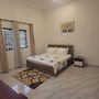 Hide View Hotel